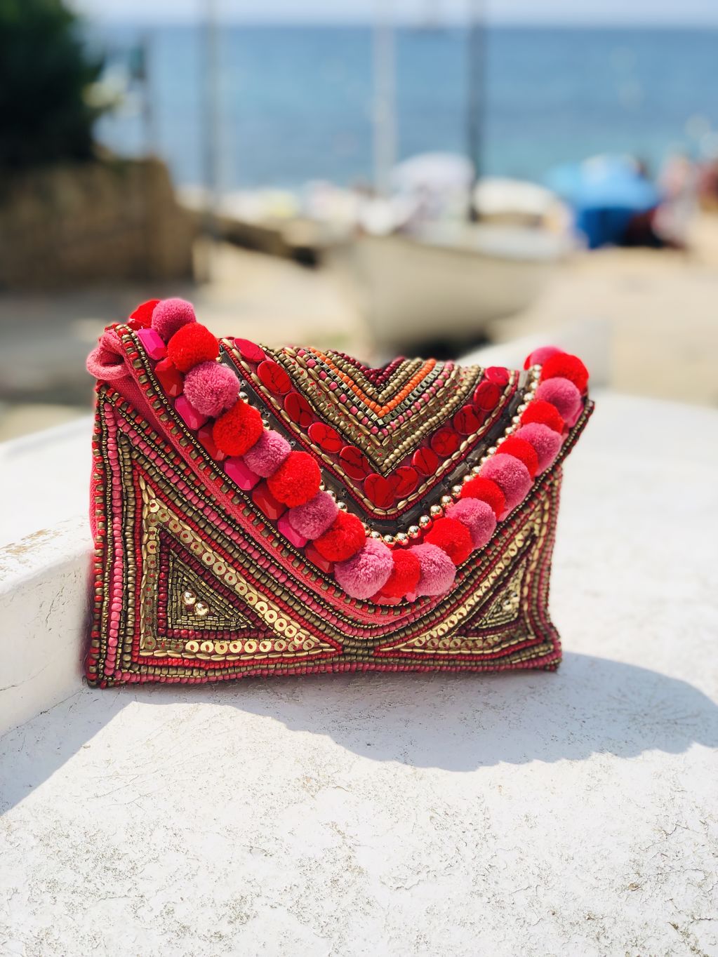 Clutch boho con pompones rojo - bac7b-6A11181E-5315-490F-80F5-090DC537DA08.jpeg